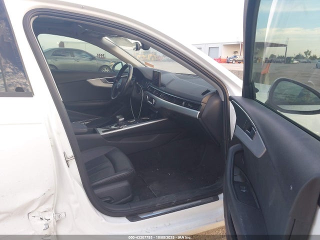 2017 AUDI A4 WAUGNAF42HN061054 Photo 4