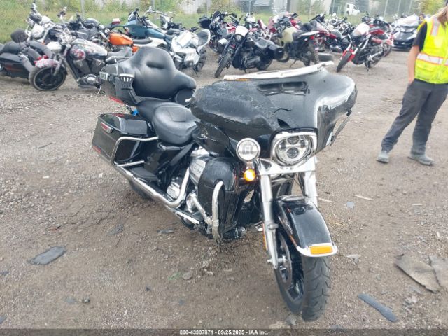 2019 HARLEY-DAVIDSON FLHTK 1HD1KEF13KB676380