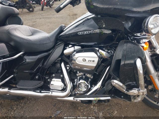 2019 HARLEY-DAVIDSON FLHTK 1HD1KEF13KB676380 Photo 7