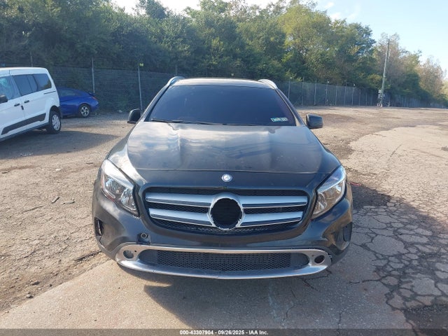 WDCTG4EB1FJ131770 Mercedes-Benz GLA-Class