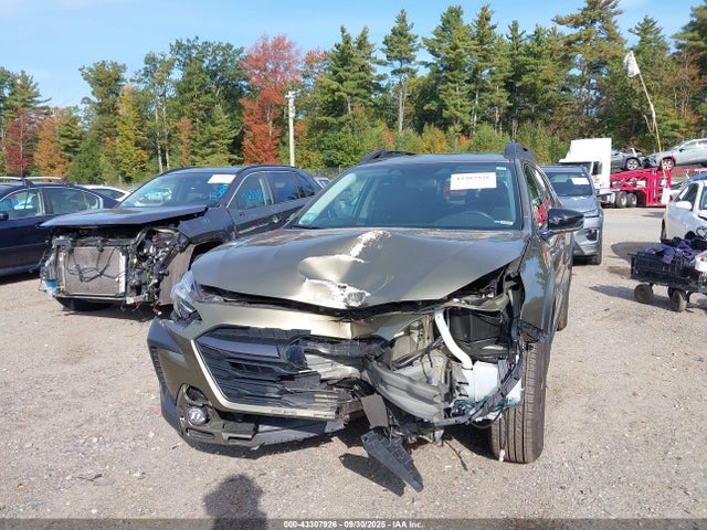 4S4BTADC4R3124256 Subaru Outback Premium