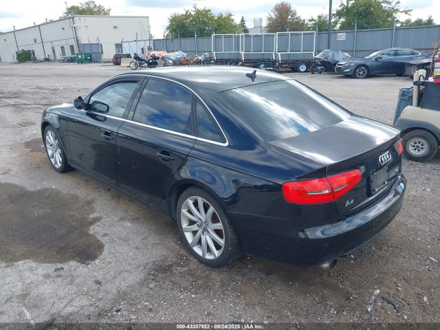 2013 AUDI A4 WAUFFAFL2DN005867 Photo 2