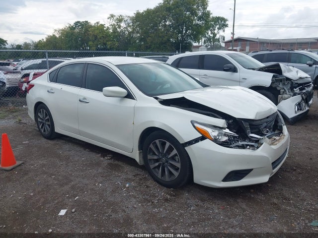 1N4AL3AP9HC126964 Nissan 2017