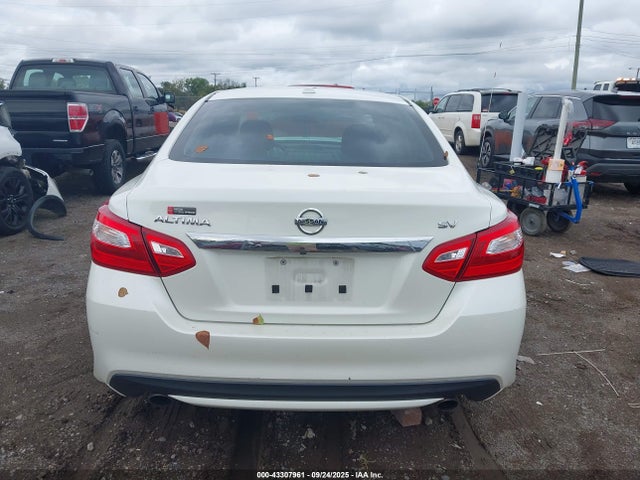 1N4AL3AP9HC126964 Nissan 2017