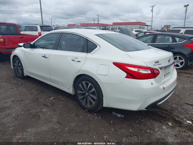 1N4AL3AP9HC126964 Nissan 2017