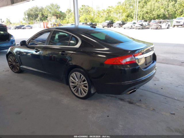 2011 JAGUAR XF SAJWA0GB1BLR88245 Photo 2