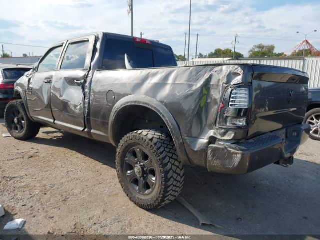 2017 RAM 2500 3C6UR5FJ7HG559046 Photo 2