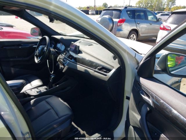 2019 BMW X1 WBXHT3C52K5L35465 Photo 4