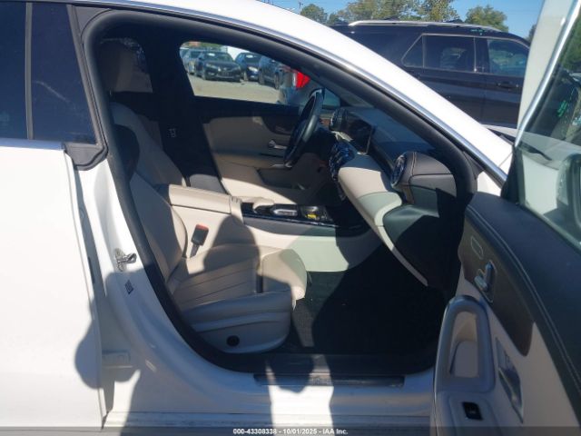 2022 MERCEDES-BENZ CLA 250 COUPE W1K5J4HB7NN259102 Photo 4