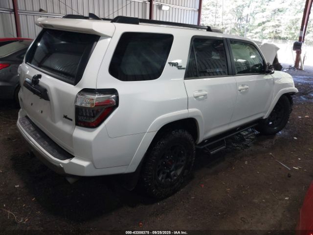 2024 TOYOTA 4RUNNER JTERU5JR2R6242123 Photo 3
