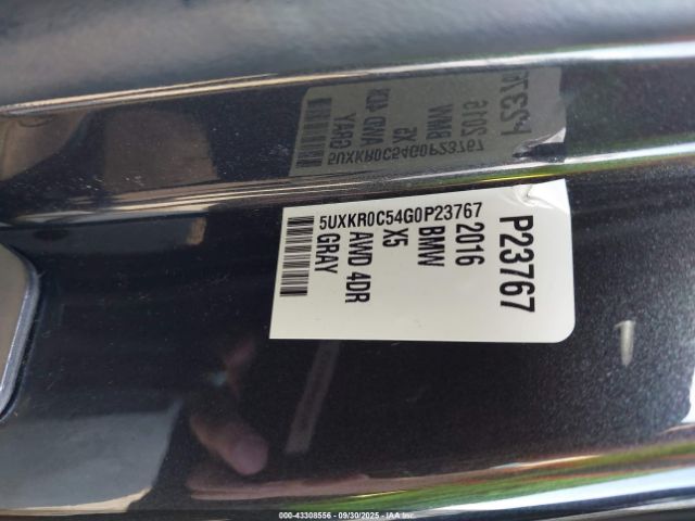 2016 BMW X5 5UXKR0C54G0P23767 Photo 8