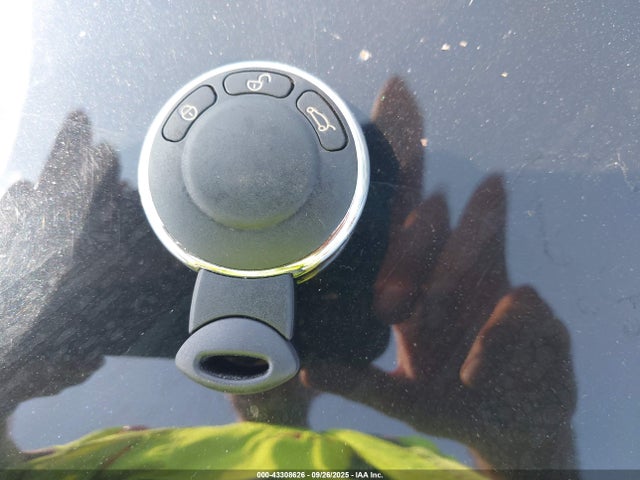 2011 MINI COOPER S WMWSV3C55BTY13612 Photo 10