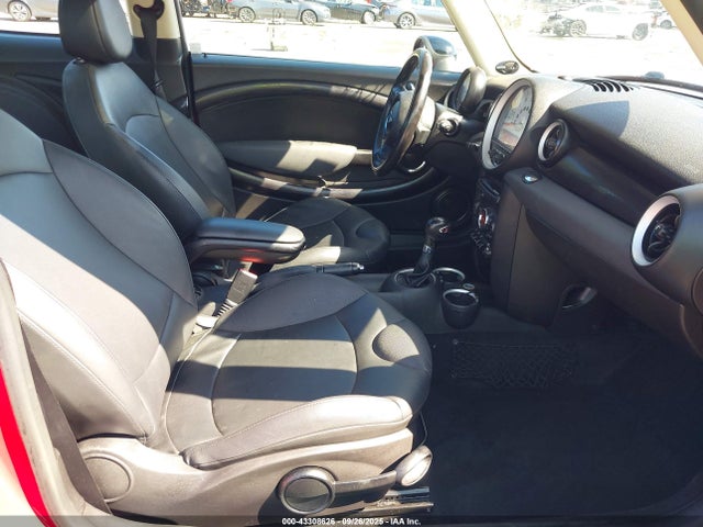 2011 MINI COOPER S WMWSV3C55BTY13612 Photo 4