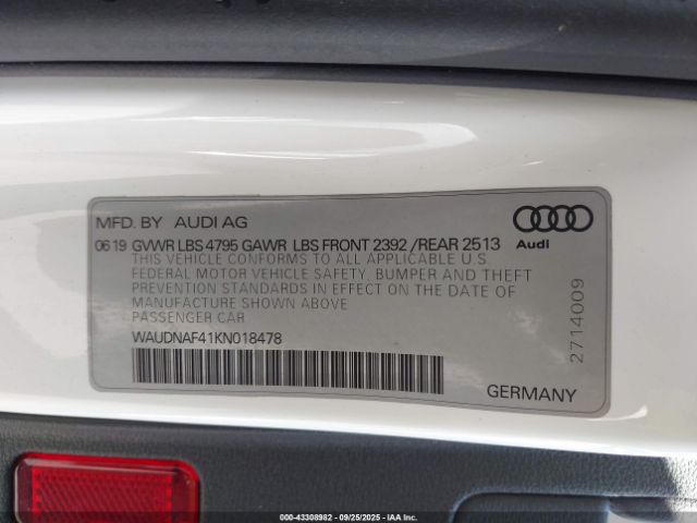 2019 AUDI A4 WAUDNAF41KN018478 Photo 8