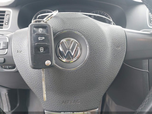 3VWD17AJ2EM423789 Volkswagen 2014
