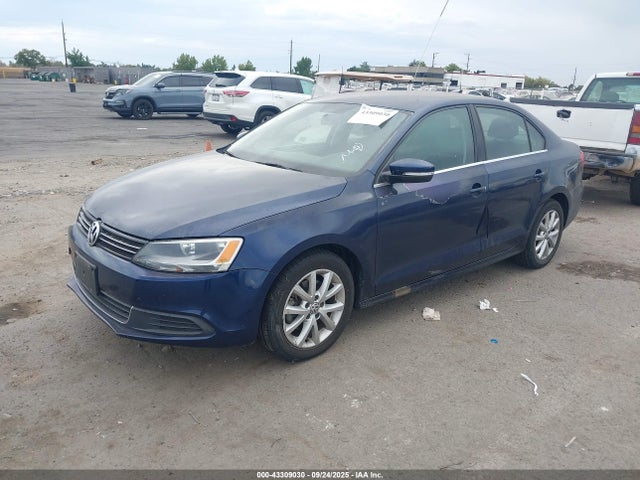 3VWD17AJ2EM423789 Volkswagen 2014