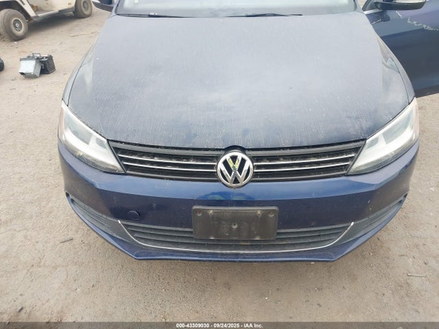 3VWD17AJ2EM423789 Volkswagen 2014