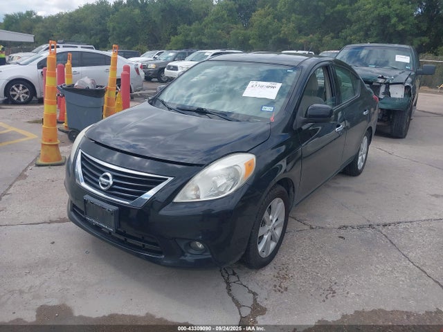 3N1CN7AP0EL847360 Nissan 2014