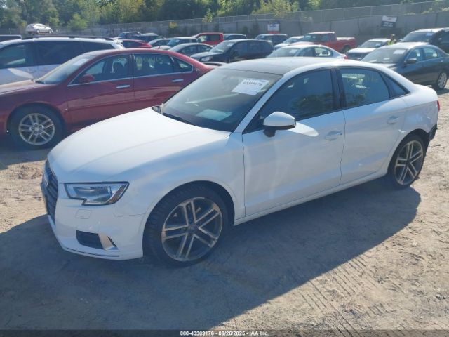 2017 AUDI A3 WAUB8GFFXH1057556 Photo 1
