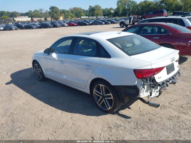 2017 AUDI A3 WAUB8GFFXH1057556 Photo 2