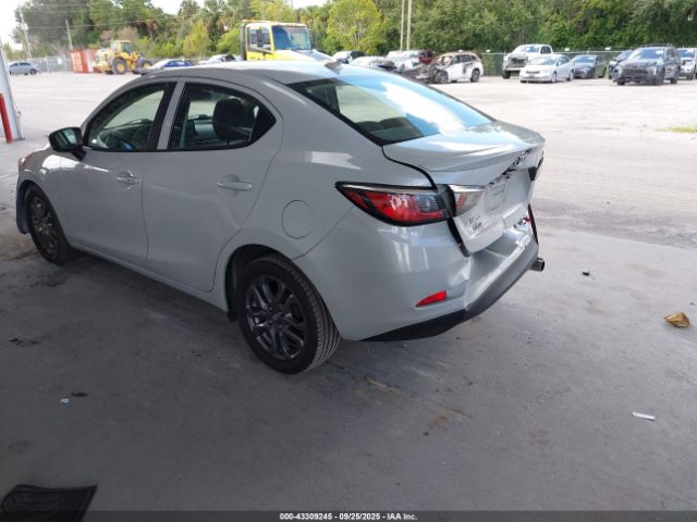 2019 TOYOTA YARIS 3MYDLBYV1KY522618 Photo 2