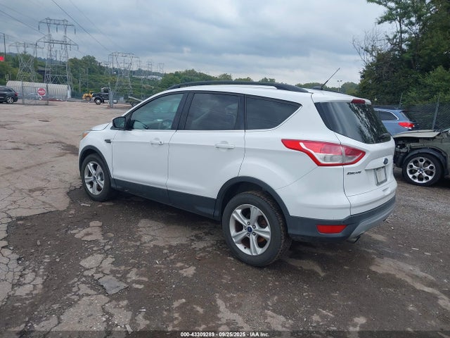 1FMCU9GX5GUB87260 Ford 2016