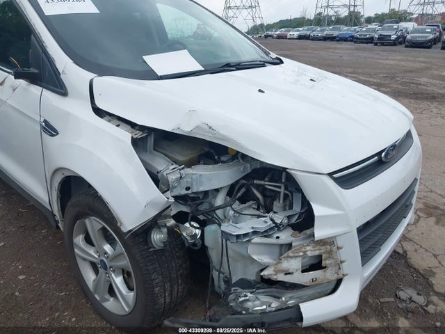 1FMCU9GX5GUB87260 Ford 2016