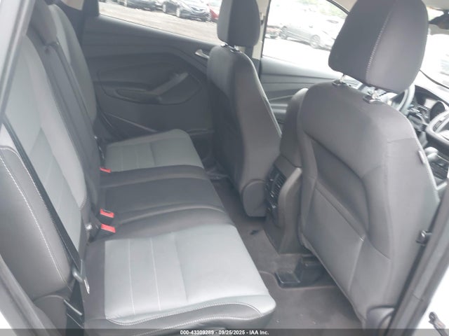 1FMCU9GX5GUB87260 Ford 2016