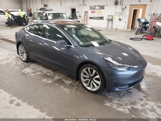 2018 TESLA MODEL 3 5YJ3E1EA3JF035592 Photo 0
