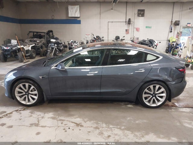 Tesla MODEL 3 2018 5YJ3E1EA3JF035592 Image 19