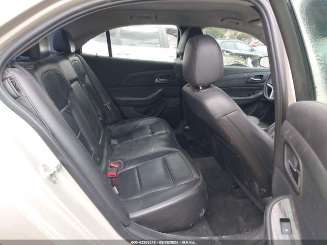 Chevrolet lkw 2014 1G11H5SL1EF261104 Image 8