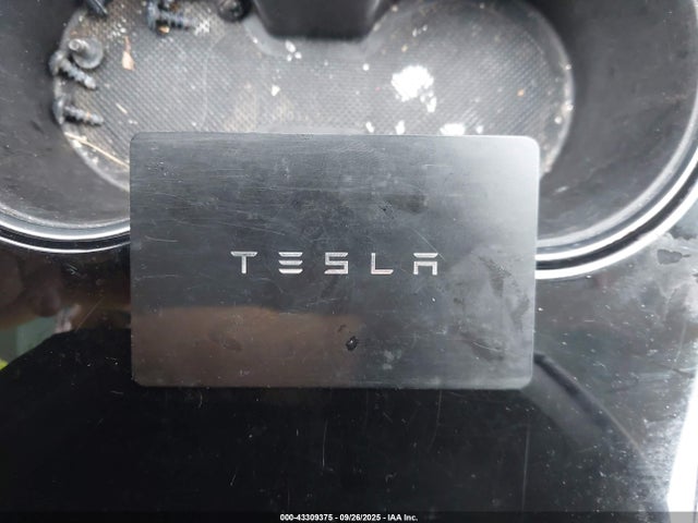 5YJ3E1EB2JF112221 Tesla 2018