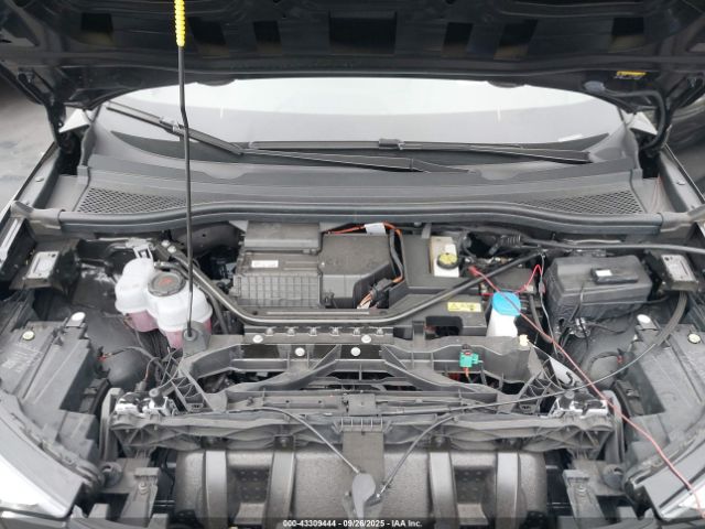 2024 AUDI Q4 E-TRON WA1LUBFZ0RP047871 Photo 9