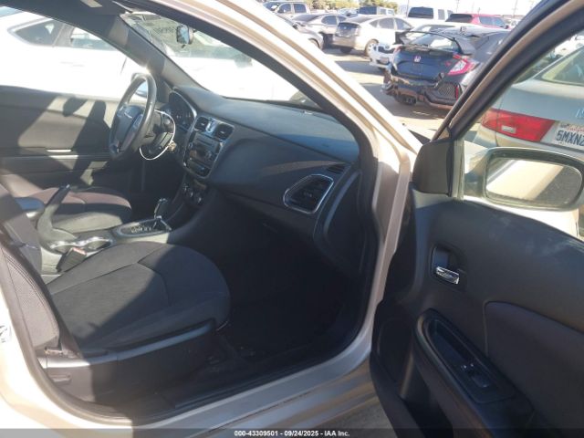 2014 CHRYSLER 200 1C3CCBBG0EN114380 Photo 4