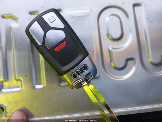 2018 AUDI A4 WAUKMAF40JA071883 Photo 10