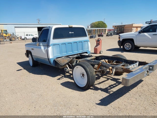 1986 GMC C1500 1GTDC14H5GS531756 Photo 2