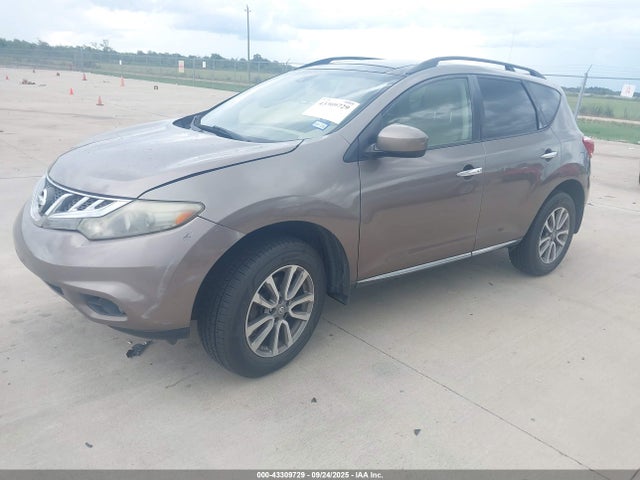 JN8AZ1MU0EW414322 Nissan 2014