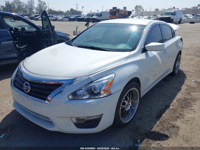 Nissan 2015 2015 1N4AL3AP4FC427672 Image 2