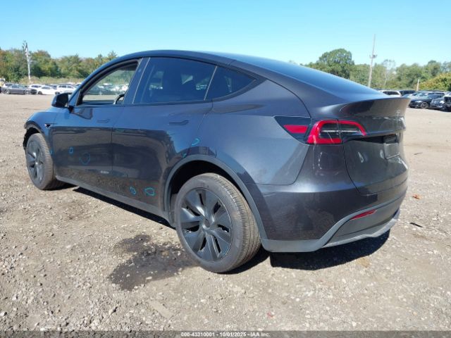 2024 TESLA MODEL Y 7SAYGDEE7RA333725 Photo 2
