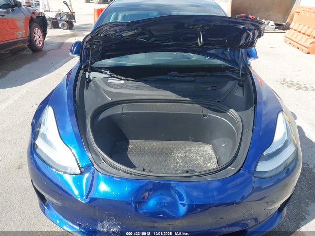 2018 TESLA MODEL 3 5YJ3E1EA8JF041873 Photo 9
