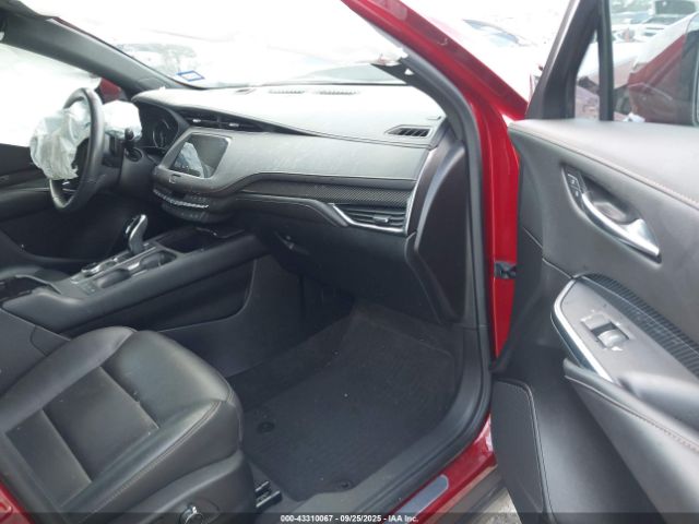 2023 CADILLAC XT4 1GYFZER45PF224644 Photo 4