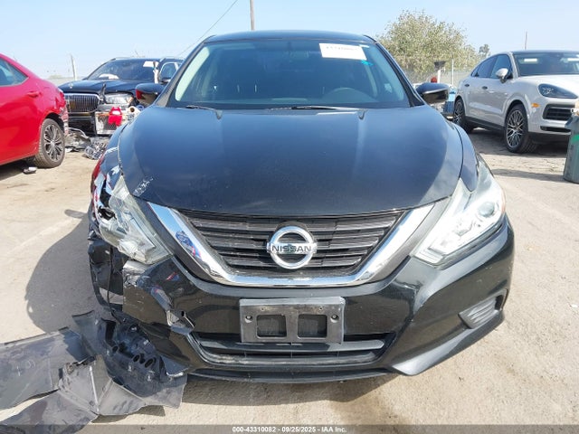 1N4AL3AP8HN319658 Nissan 2017