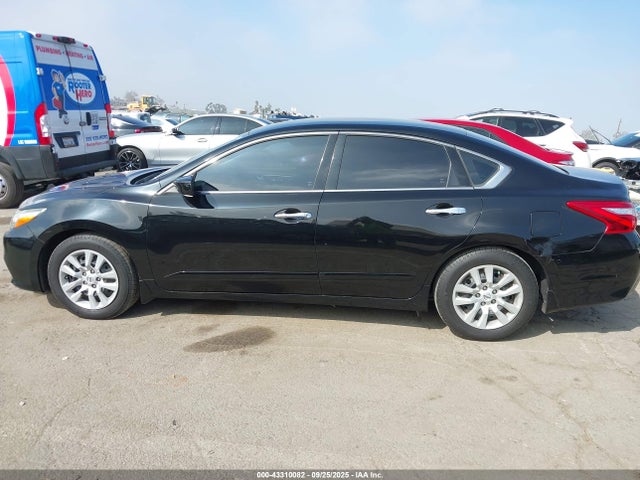 1N4AL3AP8HN319658 Nissan 2017