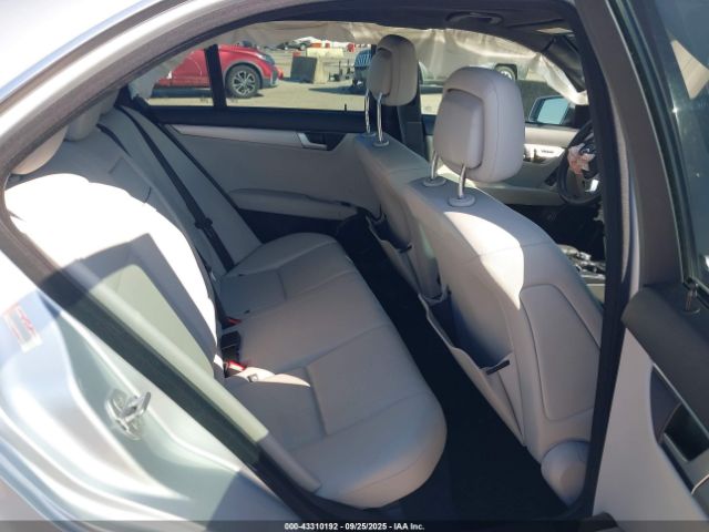 2013 MERCEDES-BENZ C 250 WDDGF4HB2DR301287 Photo 7