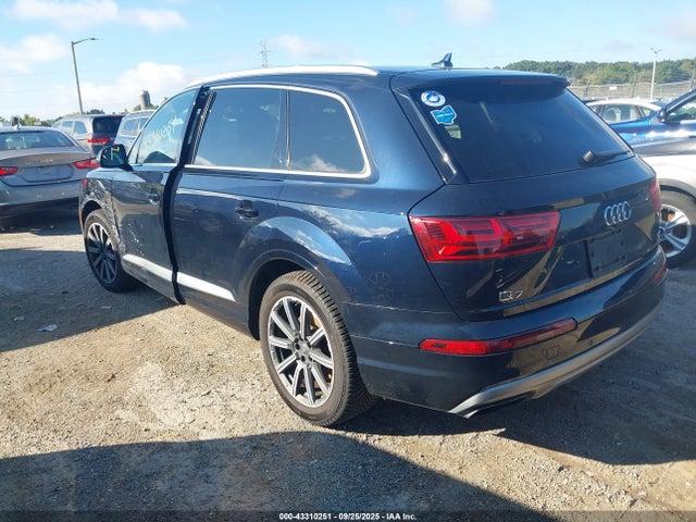 2018 AUDI Q7 WA1VAAF7XJD000170 Photo 2