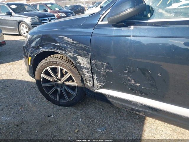 2018 AUDI Q7 WA1VAAF7XJD000170 Photo 5