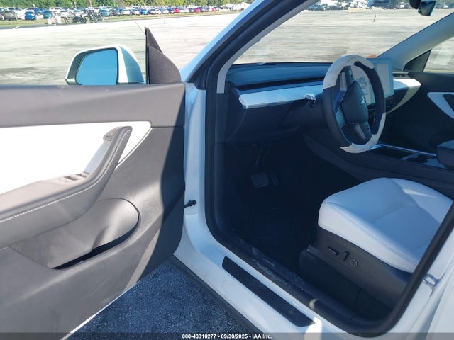 2022 TESLA MODEL Y 7SAYGAEEXNF468922 Photo 4
