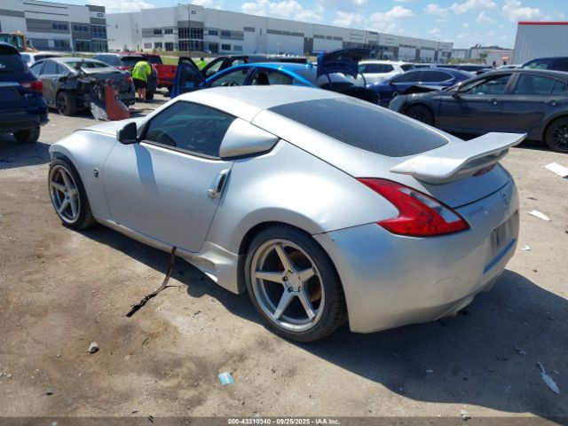 2015 NISSAN 370Z JN1AZ4EH2FM444243 Photo 2