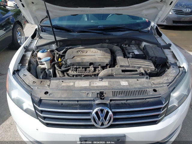 Volkswagen 2014 2014 1VWBT7A34EC050694 Image 10