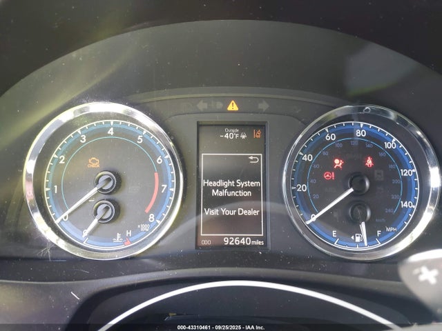 Toyota COROLLA SE 2017 5YFBURHE2HP610081 Image 7